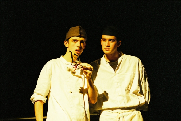 theatre fridge gomito