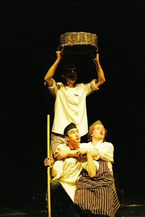 gomito fridge theatre